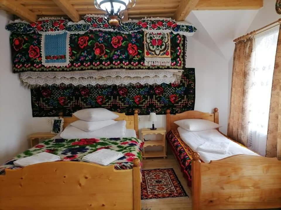 Sub Creasta Cocosului Otel Breb Dış mekan fotoğraf