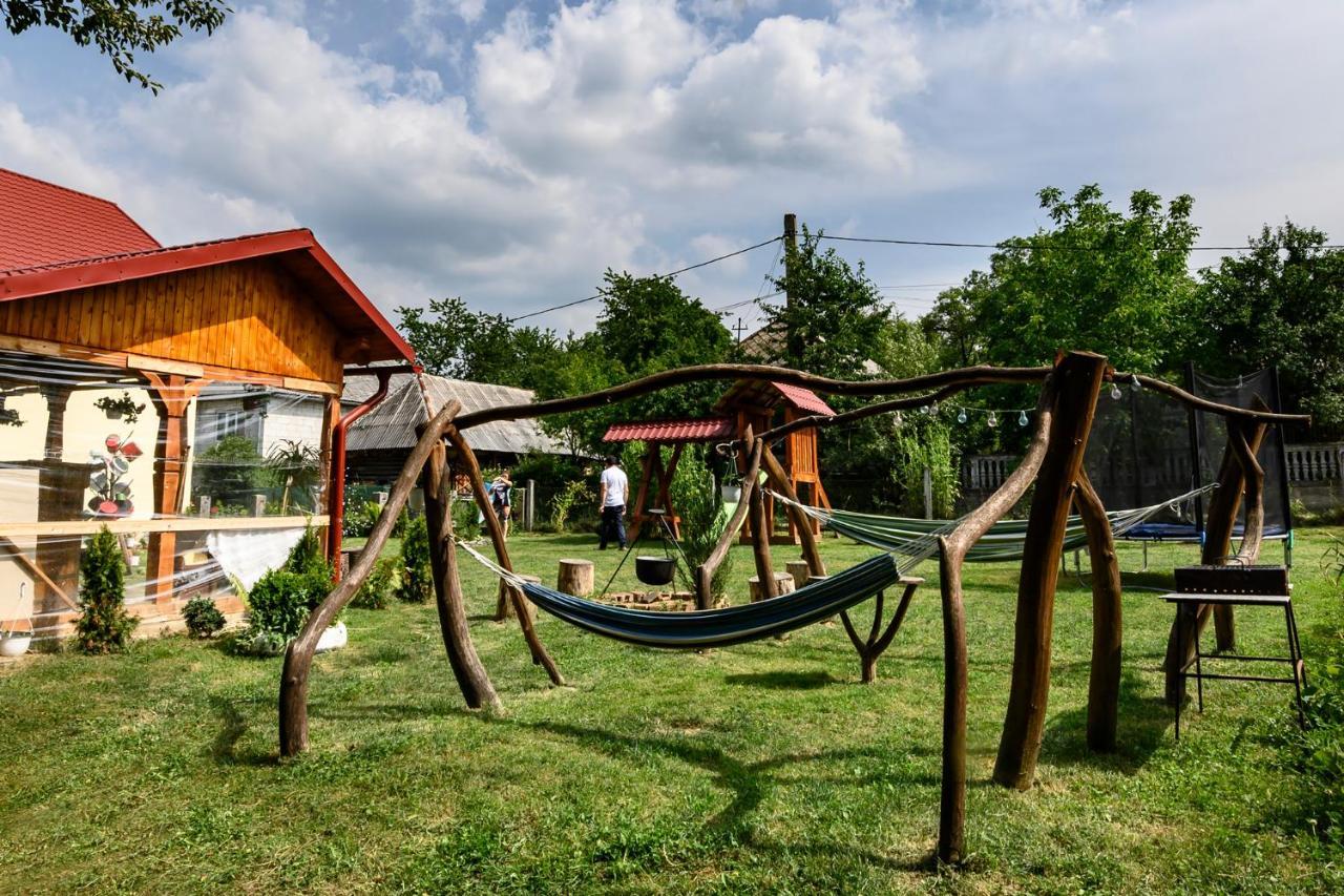 Sub Creasta Cocosului Otel Breb Dış mekan fotoğraf