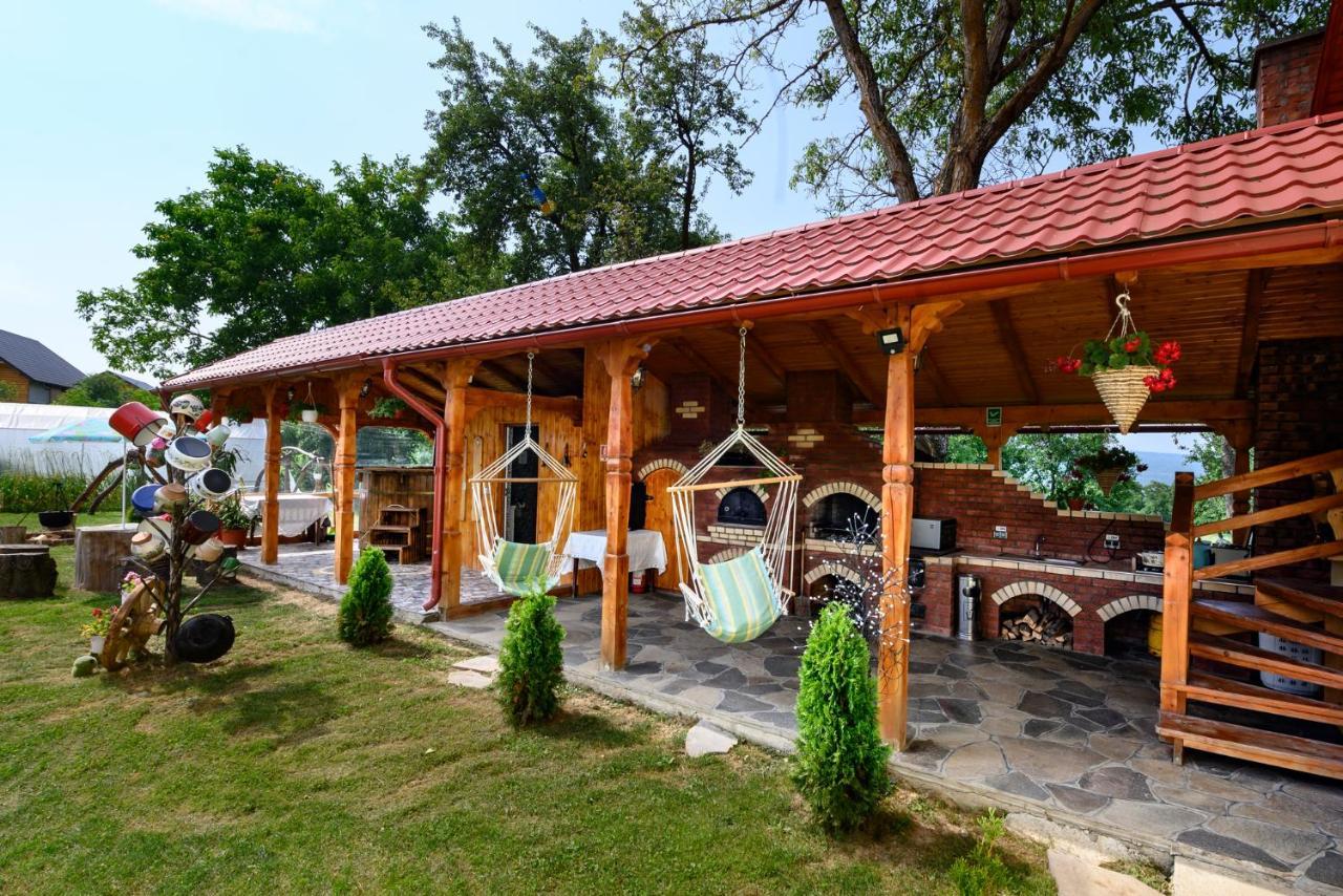 Sub Creasta Cocosului Otel Breb Dış mekan fotoğraf
