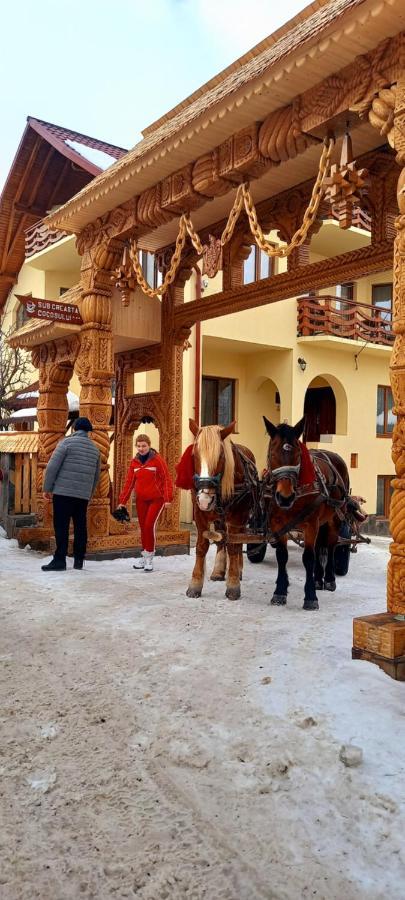 Sub Creasta Cocosului Otel Breb Dış mekan fotoğraf