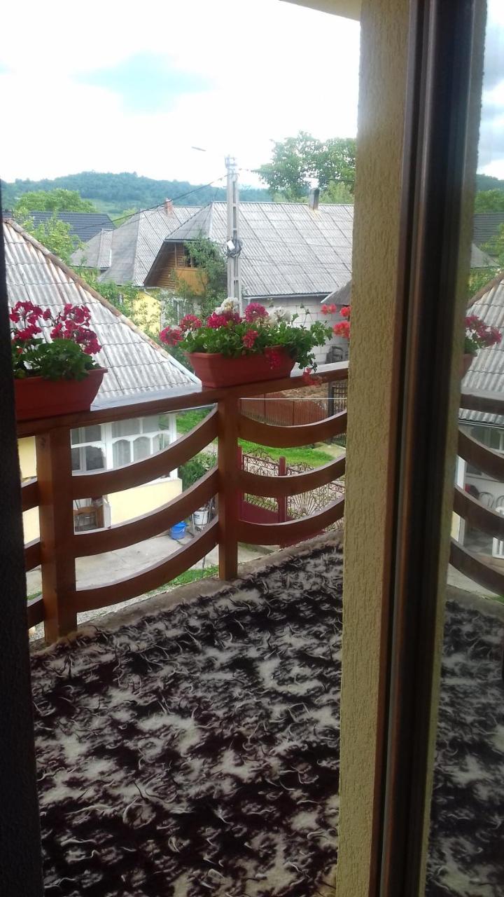 Sub Creasta Cocosului Otel Breb Dış mekan fotoğraf