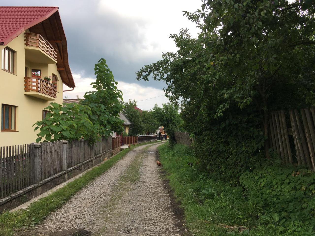 Sub Creasta Cocosului Otel Breb Dış mekan fotoğraf